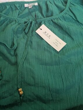 MPH Collection Women's Emerald Green Textured Peasant Blouse